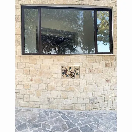 Cosmema Stone House With Amazing Mountain View