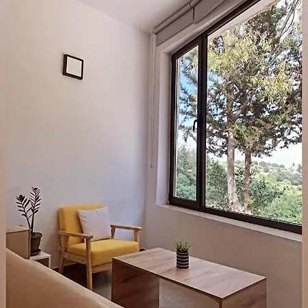 Апартаменты Cosmema Stone House With Amazing Mountain View