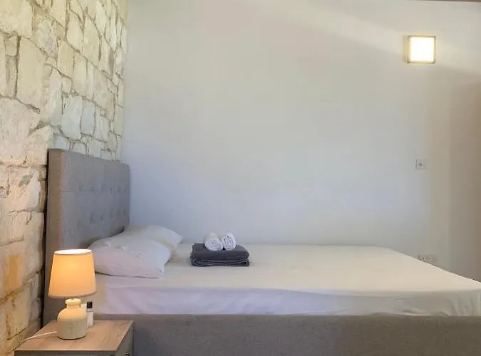 Apartment Cosmema Stone House With Amazing Mountain View *